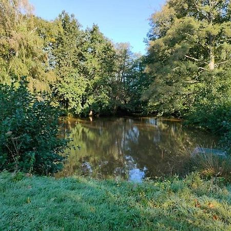 Rêves de Gamins, Chambre de droite, 4 couchages dans gîte de campagne La Camusière, proche du Pôle Européen et du circuit des 24h Champagné Extérieur photo