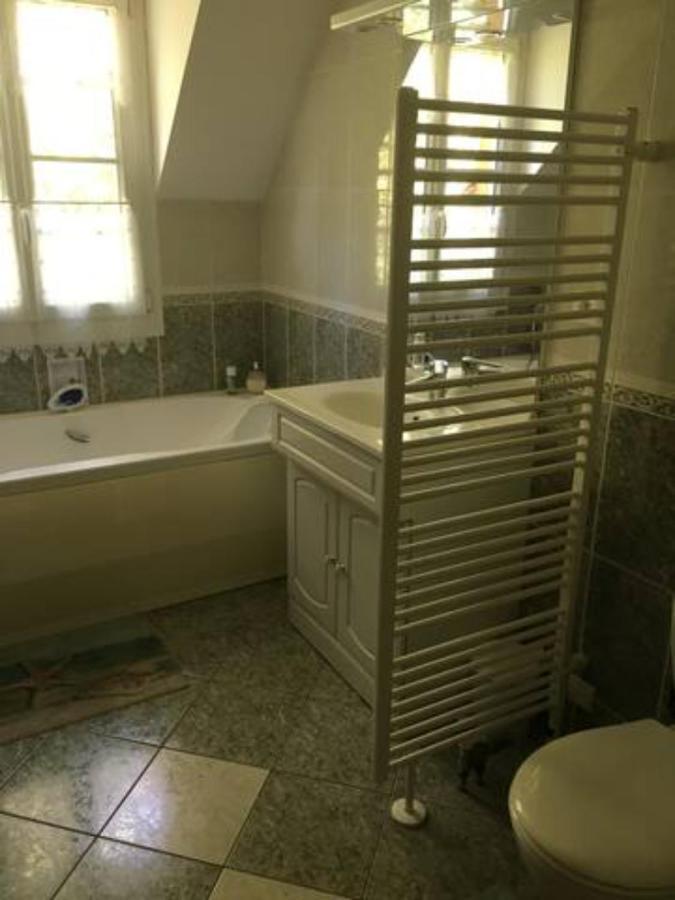 Rêves de Gamins, Chambre de droite, 4 couchages dans gîte de campagne La Camusière, proche du Pôle Européen et du circuit des 24h Champagné Extérieur photo